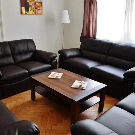 Apartment In The Heart Of Prag Exteriör bild